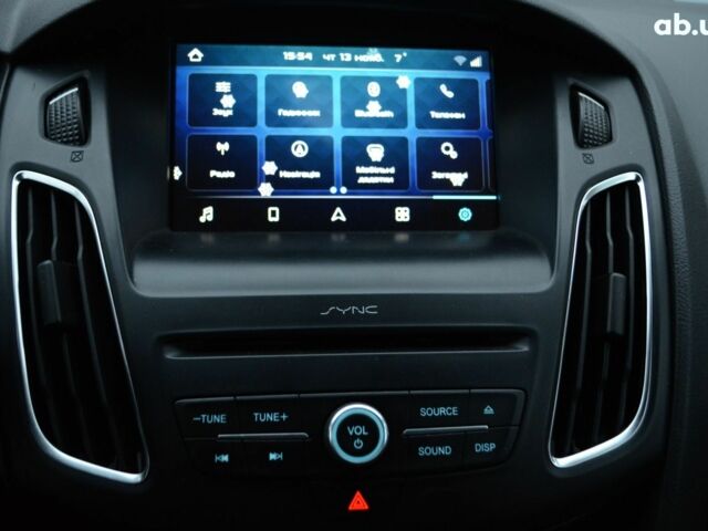 Красный Форд Фокус, объемом двигателя 0 л и пробегом 189 тыс. км за 8500 $, фото 10 на Automoto.ua