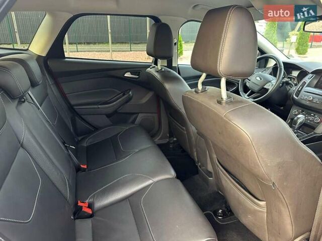 Красный Форд Фокус, объемом двигателя 1.5 л и пробегом 239 тыс. км за 10990 $, фото 14 на Automoto.ua