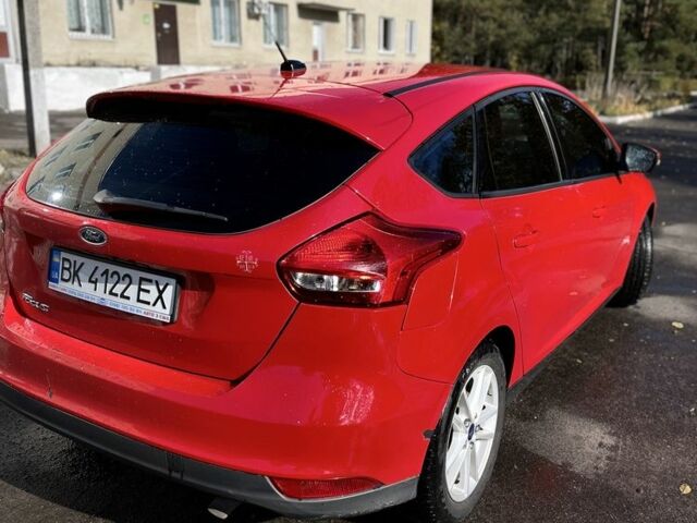 Червоний Форд Фокус, об'ємом двигуна 2 л та пробігом 139 тис. км за 8500 $, фото 7 на Automoto.ua