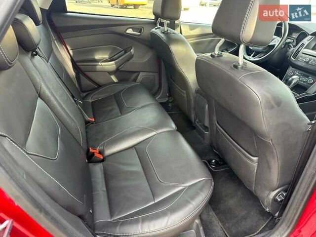 Красный Форд Фокус, объемом двигателя 1.5 л и пробегом 240 тыс. км за 9950 $, фото 15 на Automoto.ua