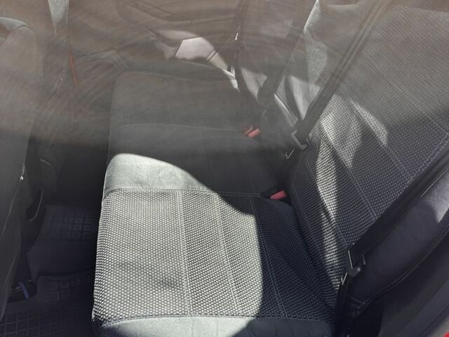 Червоний Форд Фокус, об'ємом двигуна 2 л та пробігом 139 тис. км за 8500 $, фото 8 на Automoto.ua