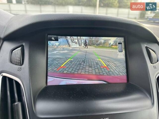 Красный Форд Фокус, объемом двигателя 1.5 л и пробегом 240 тыс. км за 9950 $, фото 11 на Automoto.ua