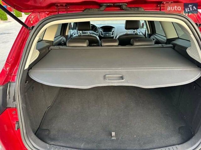 Красный Форд Фокус, объемом двигателя 1.5 л и пробегом 239 тыс. км за 10990 $, фото 20 на Automoto.ua
