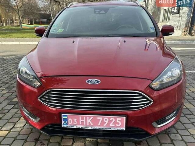 Красный Форд Фокус, объемом двигателя 1.5 л и пробегом 240 тыс. км за 9950 $, фото 1 на Automoto.ua