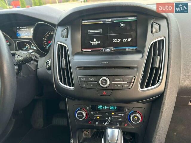 Красный Форд Фокус, объемом двигателя 1.5 л и пробегом 239 тыс. км за 10990 $, фото 9 на Automoto.ua