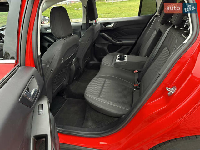 Красный Форд Фокус, объемом двигателя 1.5 л и пробегом 96 тыс. км за 14300 $, фото 16 на Automoto.ua