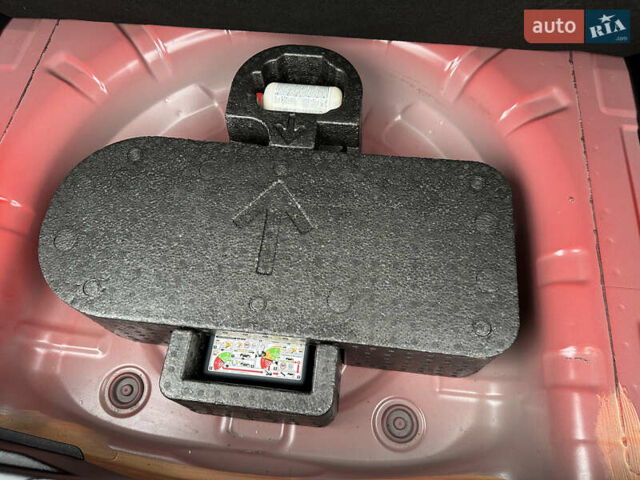 Красный Форд Фокус, объемом двигателя 1.5 л и пробегом 96 тыс. км за 14300 $, фото 61 на Automoto.ua