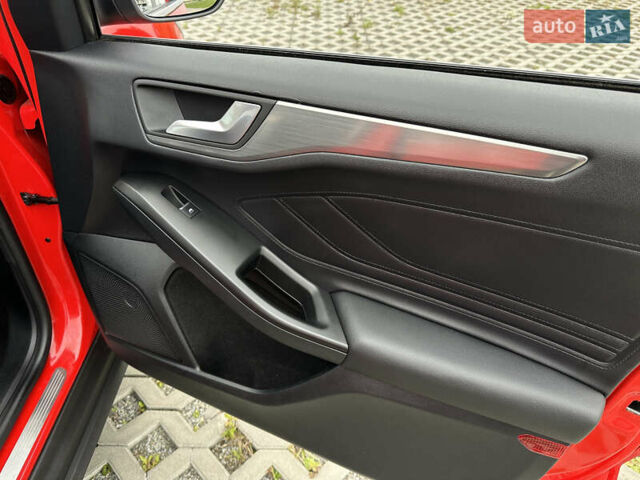 Красный Форд Фокус, объемом двигателя 1.5 л и пробегом 96 тыс. км за 14300 $, фото 39 на Automoto.ua