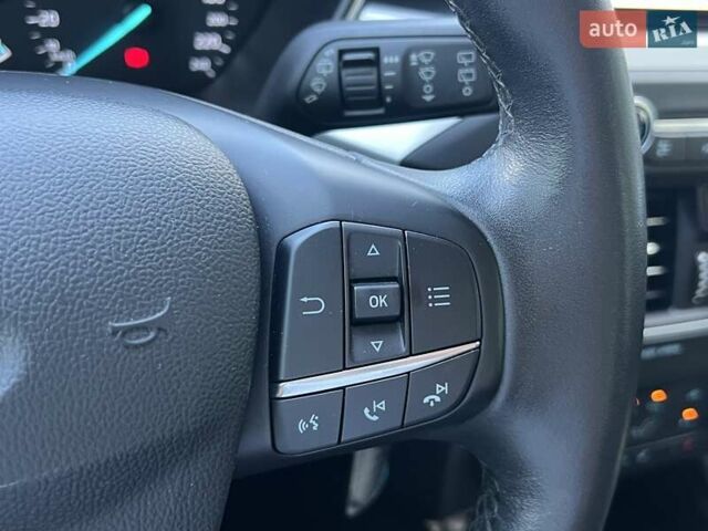 Красный Форд Фокус, объемом двигателя 1 л и пробегом 63 тыс. км за 15500 $, фото 26 на Automoto.ua