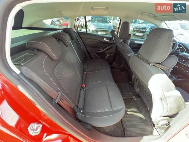 Красный Форд Фокус, объемом двигателя 1 л и пробегом 63 тыс. км за 15500 $, фото 16 на Automoto.ua