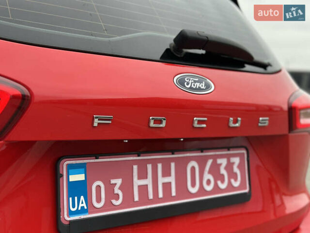 Красный Форд Фокус, объемом двигателя 1.5 л и пробегом 96 тыс. км за 14300 $, фото 12 на Automoto.ua