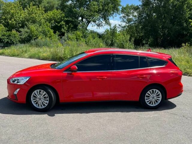 Красный Форд Фокус, объемом двигателя 0 л и пробегом 96 тыс. км за 14700 $, фото 1 на Automoto.ua