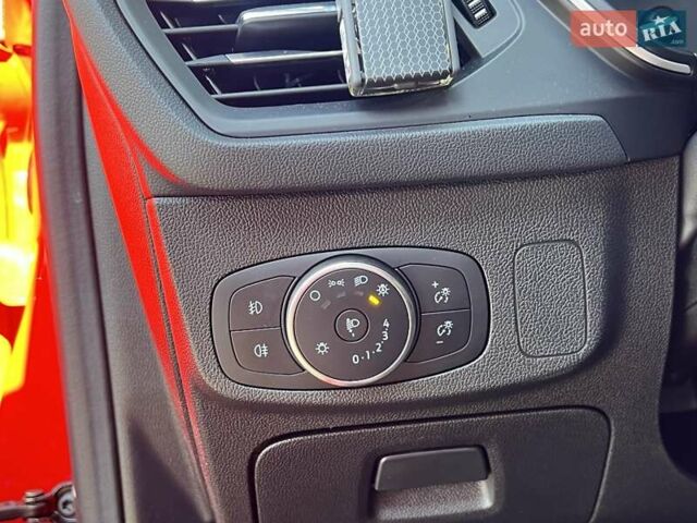 Красный Форд Фокус, объемом двигателя 1 л и пробегом 63 тыс. км за 15500 $, фото 12 на Automoto.ua