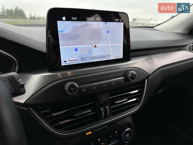 Красный Форд Фокус, объемом двигателя 1.5 л и пробегом 96 тыс. км за 14300 $, фото 29 на Automoto.ua