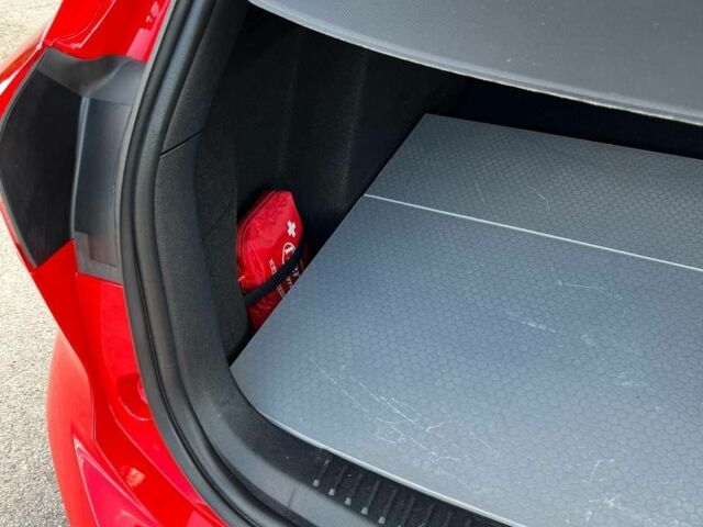 Красный Форд Фокус, объемом двигателя 0 л и пробегом 96 тыс. км за 14700 $, фото 17 на Automoto.ua