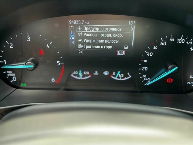 Красный Форд Фокус, объемом двигателя 0 л и пробегом 96 тыс. км за 14700 $, фото 5 на Automoto.ua