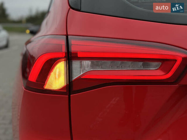 Красный Форд Фокус, объемом двигателя 1.5 л и пробегом 96 тыс. км за 14300 $, фото 13 на Automoto.ua