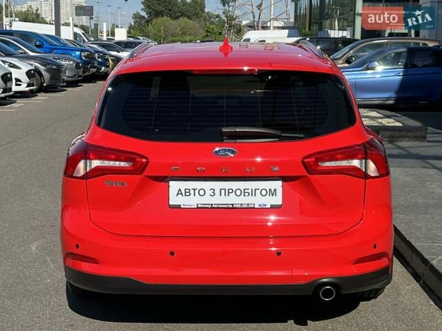Красный Форд Фокус, объемом двигателя 1 л и пробегом 63 тыс. км за 15500 $, фото 5 на Automoto.ua