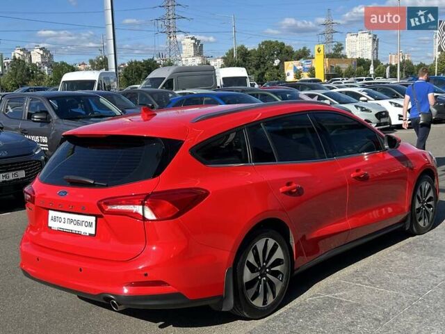 Красный Форд Фокус, объемом двигателя 1 л и пробегом 63 тыс. км за 15500 $, фото 6 на Automoto.ua