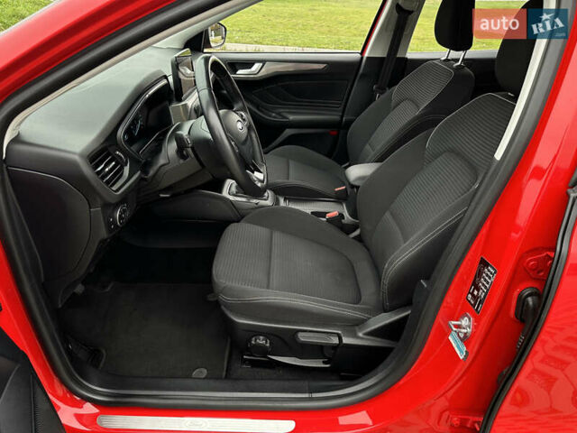 Красный Форд Фокус, объемом двигателя 1.5 л и пробегом 96 тыс. км за 14300 $, фото 20 на Automoto.ua