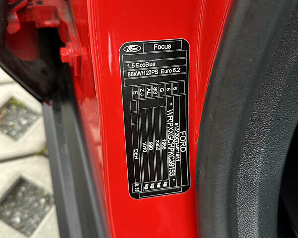 Красный Форд Фокус, объемом двигателя 1.5 л и пробегом 96 тыс. км за 14300 $, фото 53 на Automoto.ua