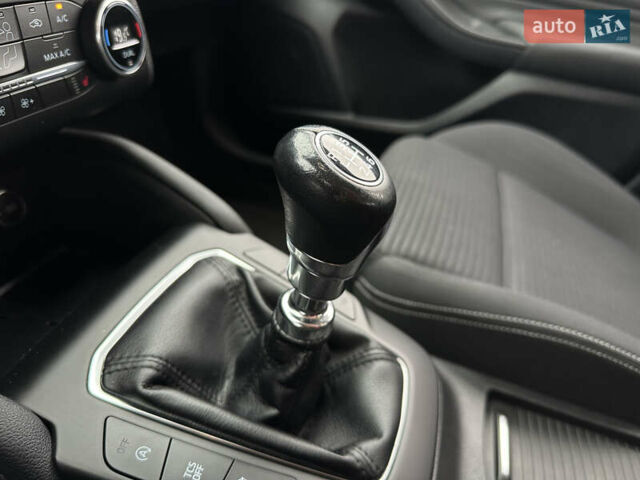 Красный Форд Фокус, объемом двигателя 1.5 л и пробегом 96 тыс. км за 14300 $, фото 33 на Automoto.ua