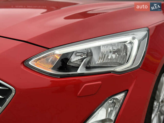 Красный Форд Фокус, объемом двигателя 1.5 л и пробегом 96 тыс. км за 14300 $, фото 10 на Automoto.ua