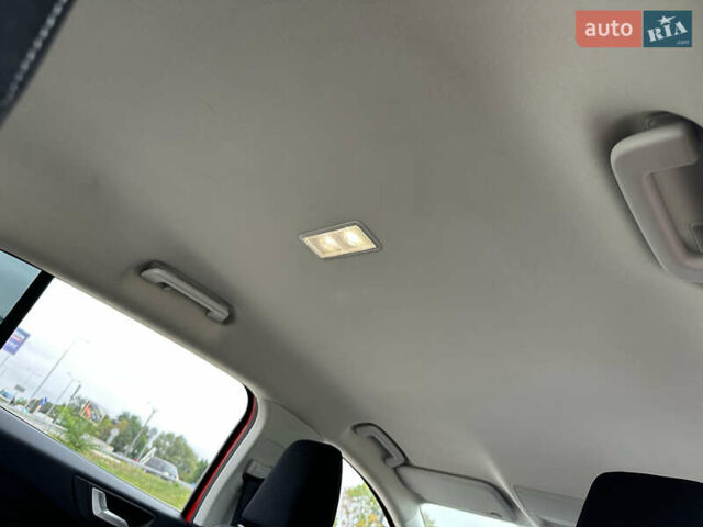 Красный Форд Фокус, объемом двигателя 1.5 л и пробегом 96 тыс. км за 14300 $, фото 42 на Automoto.ua