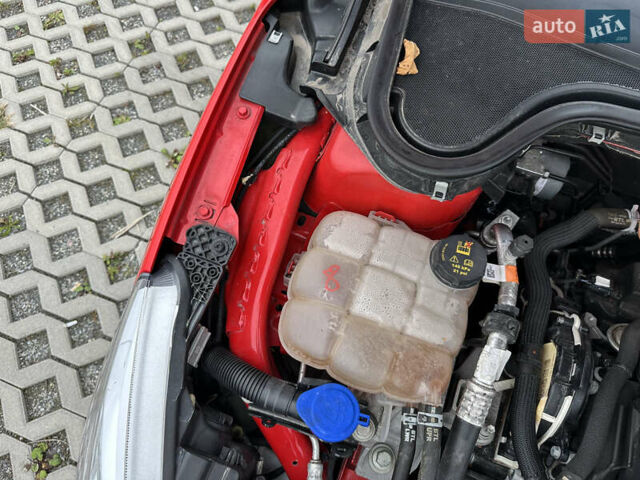 Красный Форд Фокус, объемом двигателя 1.5 л и пробегом 96 тыс. км за 14300 $, фото 45 на Automoto.ua