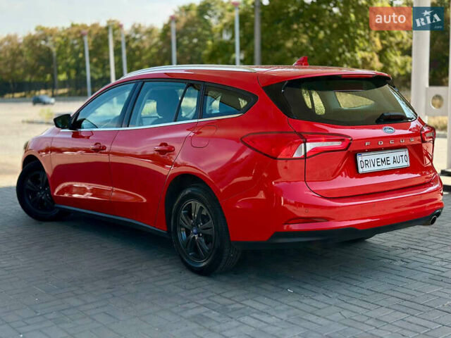 Красный Форд Фокус, объемом двигателя 1.5 л и пробегом 242 тыс. км за 12299 $, фото 6 на Automoto.ua