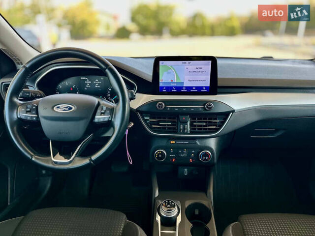 Красный Форд Фокус, объемом двигателя 1.5 л и пробегом 242 тыс. км за 12499 $, фото 24 на Automoto.ua