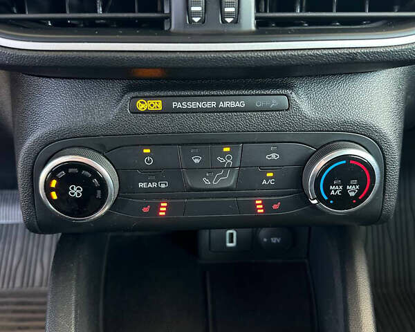 Красный Форд Фокус, объемом двигателя 1.5 л и пробегом 242 тыс. км за 12499 $, фото 31 на Automoto.ua