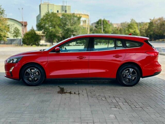 Червоний Форд Фокус, об'ємом двигуна 1.5 л та пробігом 242 тис. км за 11499 $, фото 6 на Automoto.ua