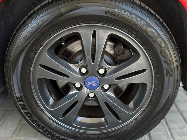 Красный Форд Фокус, объемом двигателя 1.5 л и пробегом 242 тыс. км за 12299 $, фото 27 на Automoto.ua