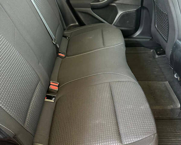 Красный Форд Фокус, объемом двигателя 1.5 л и пробегом 242 тыс. км за 12499 $, фото 15 на Automoto.ua