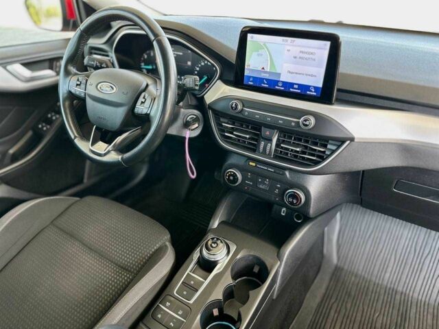 Червоний Форд Фокус, об'ємом двигуна 1.5 л та пробігом 242 тис. км за 11499 $, фото 14 на Automoto.ua