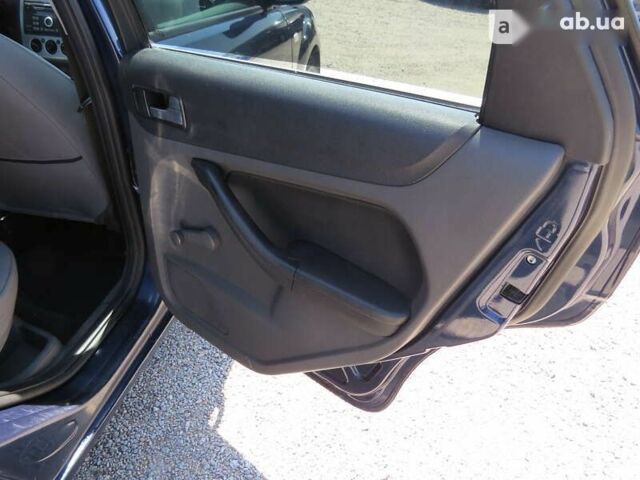 Форд Фокус, объемом двигателя 1.6 л и пробегом 205 тыс. км за 3800 $, фото 13 на Automoto.ua