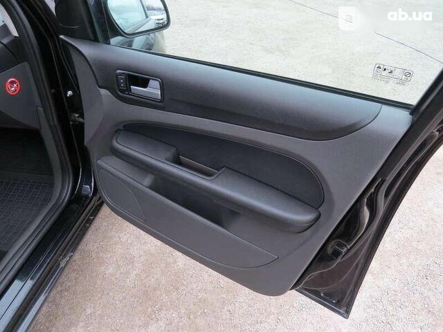 Форд Фокус, объемом двигателя 1.6 л и пробегом 195 тыс. км за 5300 $, фото 16 на Automoto.ua