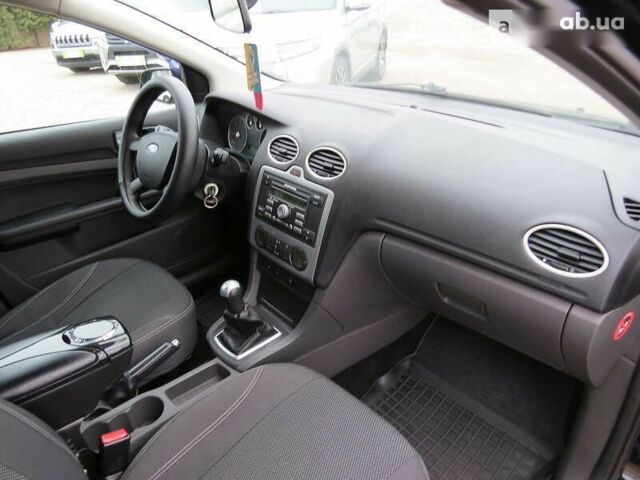 Форд Фокус, объемом двигателя 1.6 л и пробегом 195 тыс. км за 5300 $, фото 17 на Automoto.ua