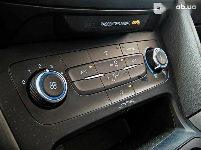 Форд Фокус 2016 в Черкассах на Automoto.ua Форд Фокус, объемом двигателя 2 л и пробегом 63 тыс. км за 9950 $, фото 11 на Automoto.ua