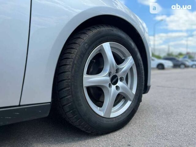 Форд Фокус, об'ємом двигуна 2 л та пробігом 99 тис. км за 10900 $, фото 5 на Automoto.ua