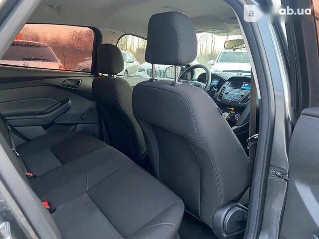 Форд Фокус, об'ємом двигуна 2 л та пробігом 90 тис. км за 9300 $, фото 19 на Automoto.ua