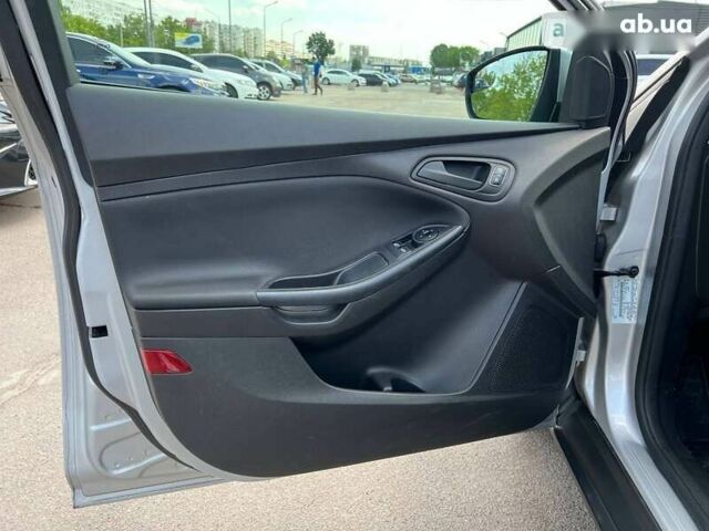 Форд Фокус, об'ємом двигуна 2 л та пробігом 99 тис. км за 10900 $, фото 17 на Automoto.ua