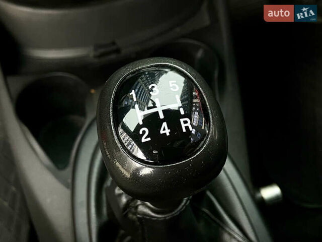 Форд Фокус, объемом двигателя 1.6 л и пробегом 199 тыс. км за 2950 $, фото 32 на Automoto.ua