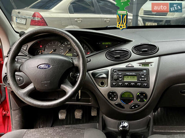 Форд Фокус, объемом двигателя 1.6 л и пробегом 199 тыс. км за 2950 $, фото 31 на Automoto.ua