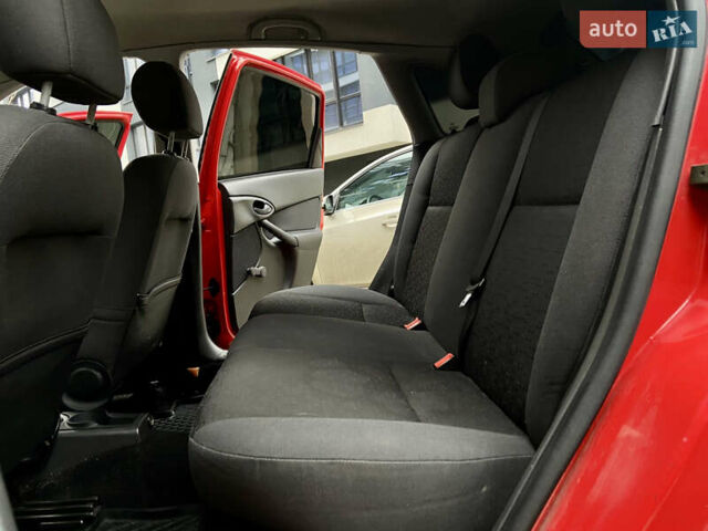 Форд Фокус, объемом двигателя 1.6 л и пробегом 199 тыс. км за 2950 $, фото 33 на Automoto.ua
