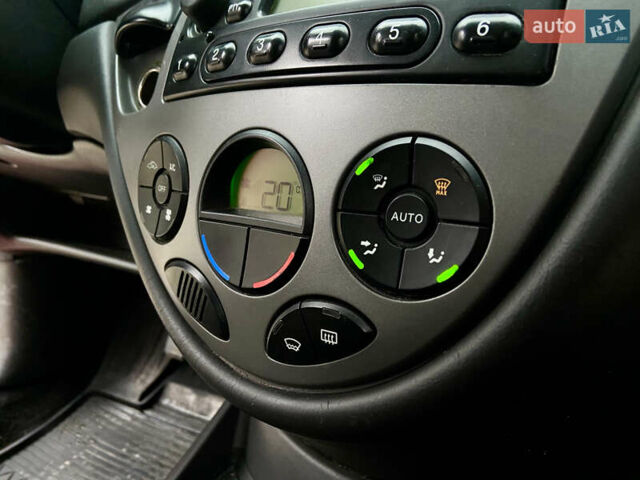 Форд Фокус, объемом двигателя 1.6 л и пробегом 199 тыс. км за 2950 $, фото 28 на Automoto.ua
