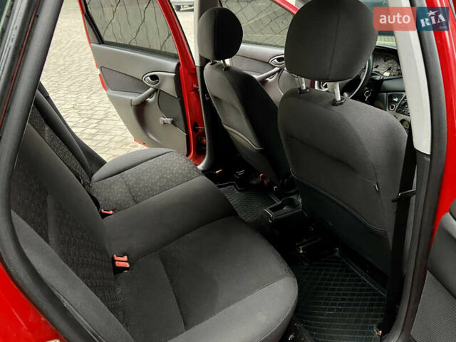 Форд Фокус, объемом двигателя 1.6 л и пробегом 199 тыс. км за 2950 $, фото 34 на Automoto.ua