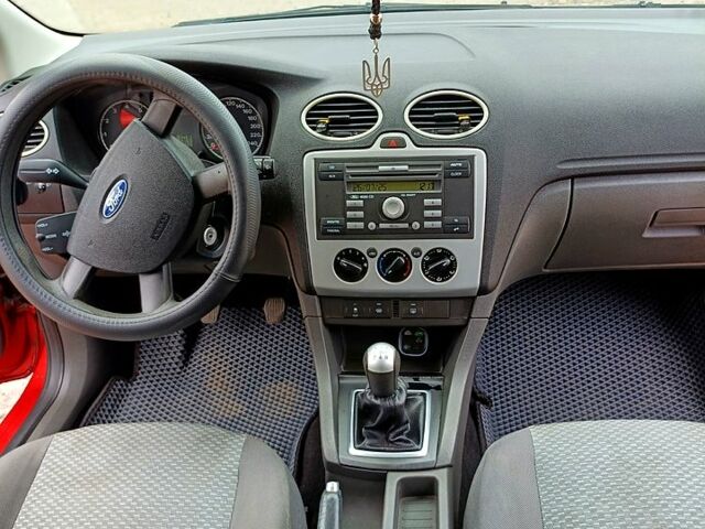 Форд Фокус, объемом двигателя 1.6 л и пробегом 215 тыс. км за 4100 $, фото 7 на Automoto.ua