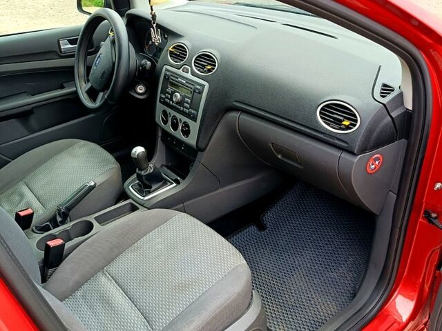 Форд Фокус, объемом двигателя 1.6 л и пробегом 215 тыс. км за 4100 $, фото 6 на Automoto.ua